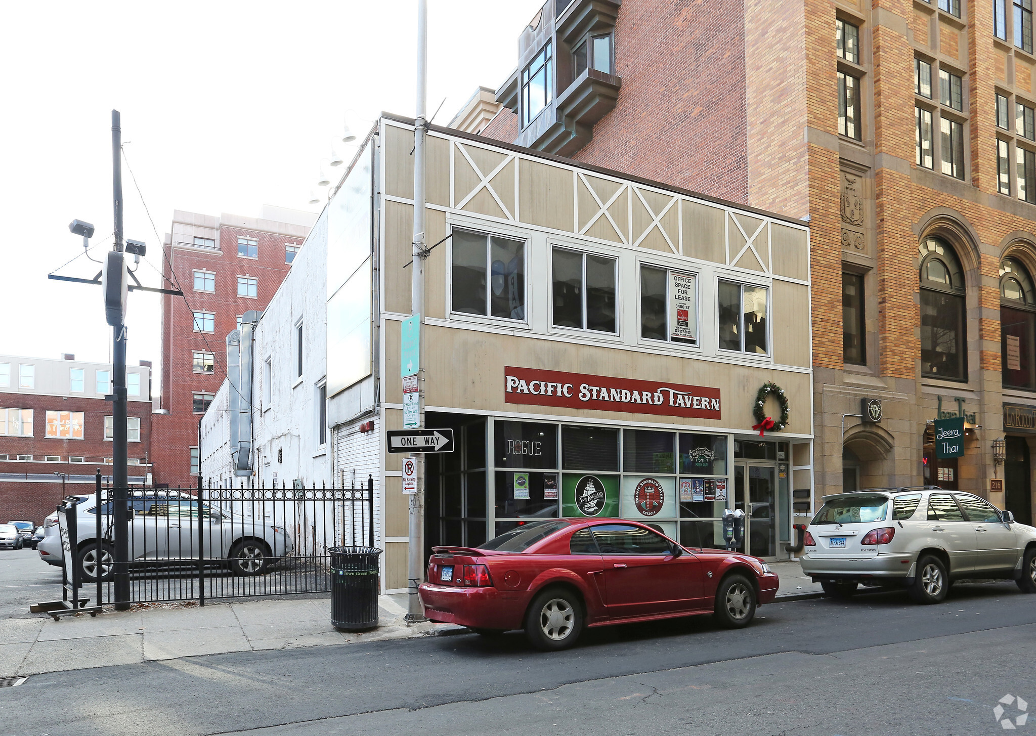 212 Crown St, New Haven, CT for lease Building Photo- Image 1 of 12