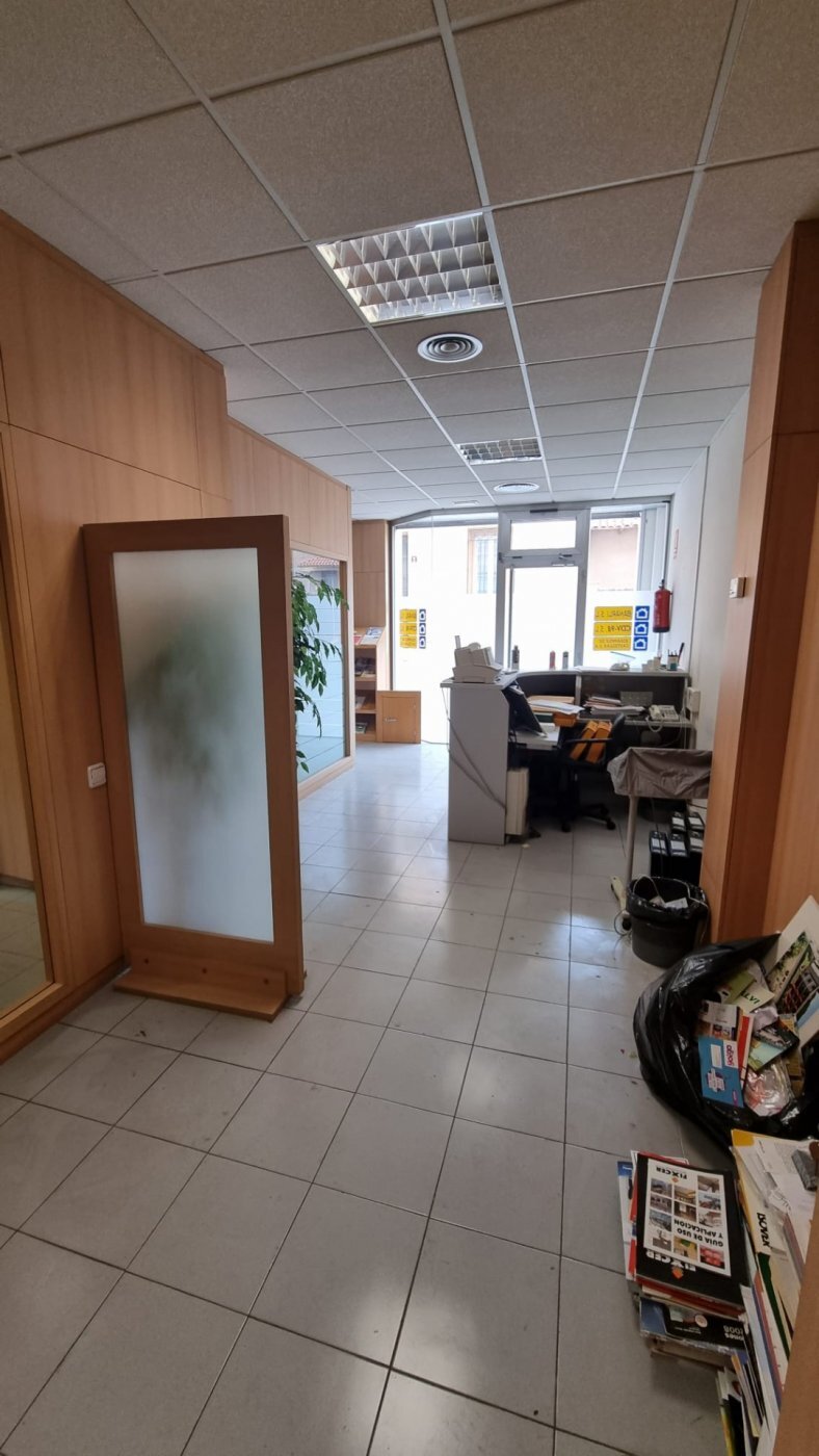 Retail in Castellar del Vallès, Barcelona for lease Interior Photo- Image 1 of 13