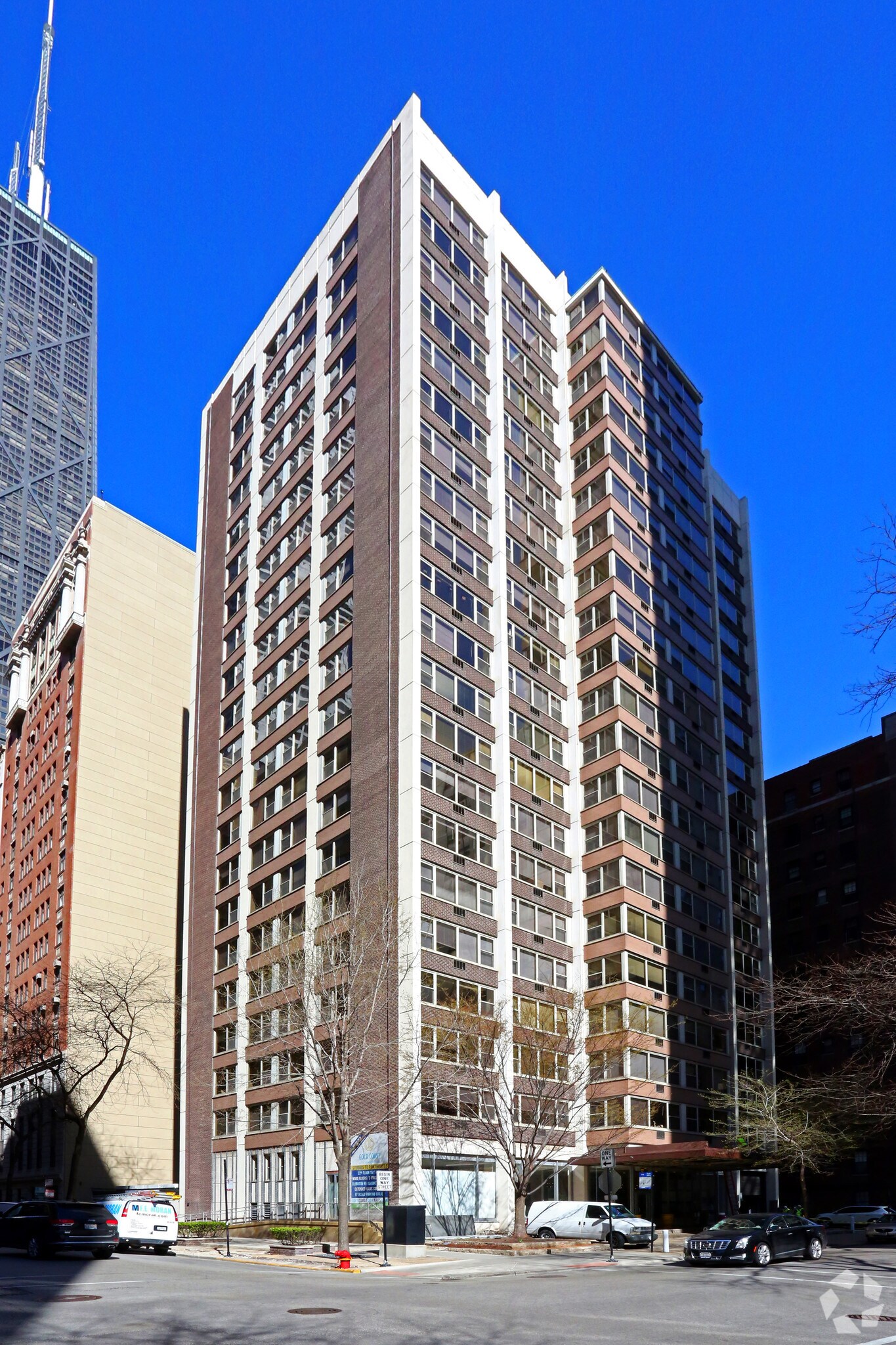 860 N Dewitt Pl, Chicago, IL for sale Primary Photo- Image 1 of 1