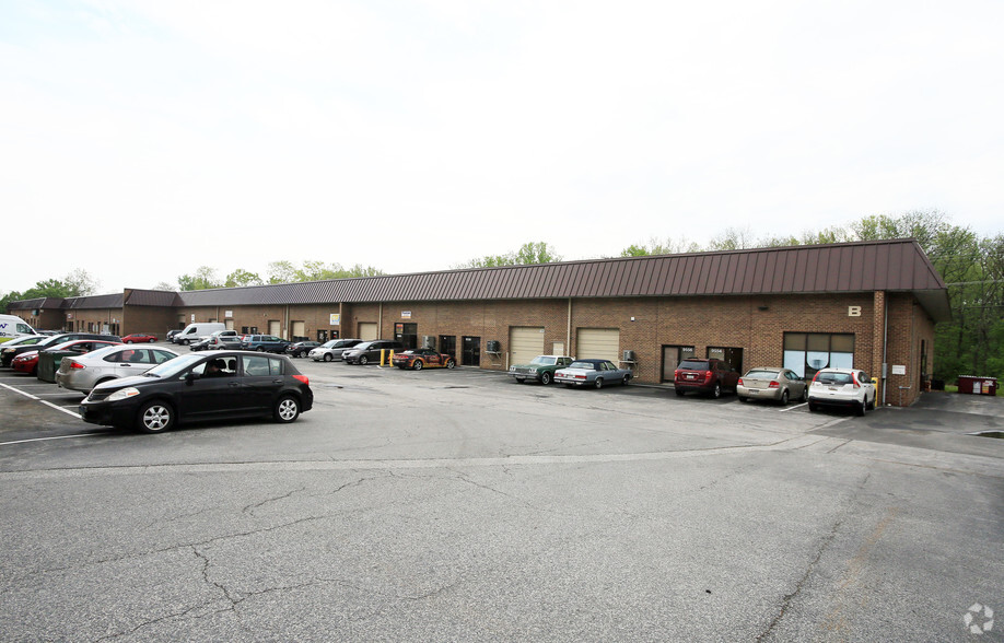 9554-9596 Deereco Rd, Timonium, MD for lease - Building Photo - Image 3 of 12