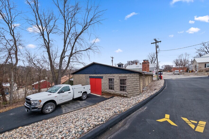 225 Jackson St, Augusta, MO for sale - Building Photo - Image 2 of 17