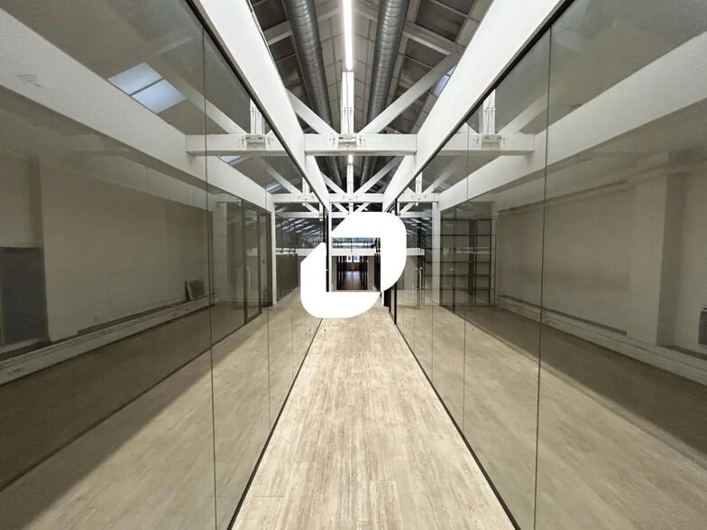 Office in Joinville-le-Pont for lease - Interior Photo - Image 3 of 10