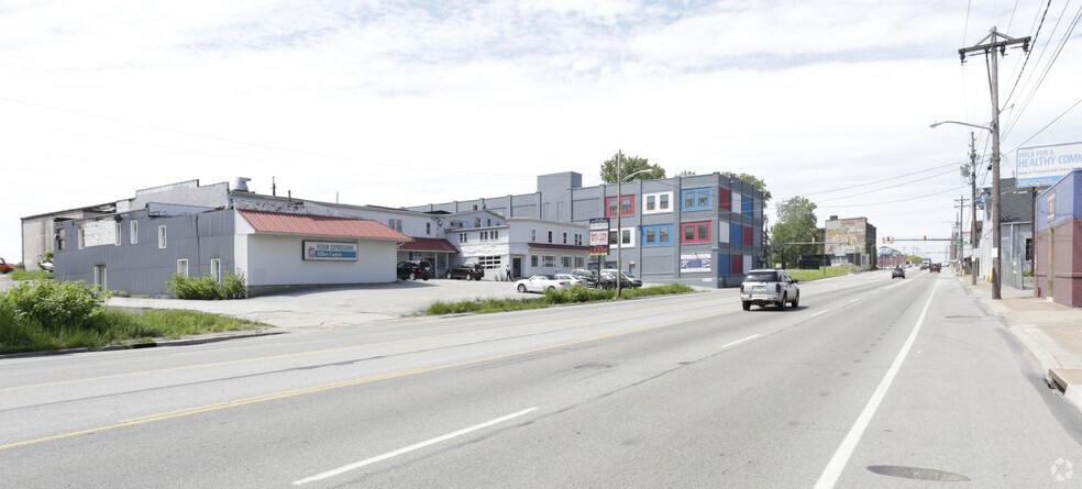 943-953 W 12th St, Erie, PA for lease - Building Photo - Image 2 of 4