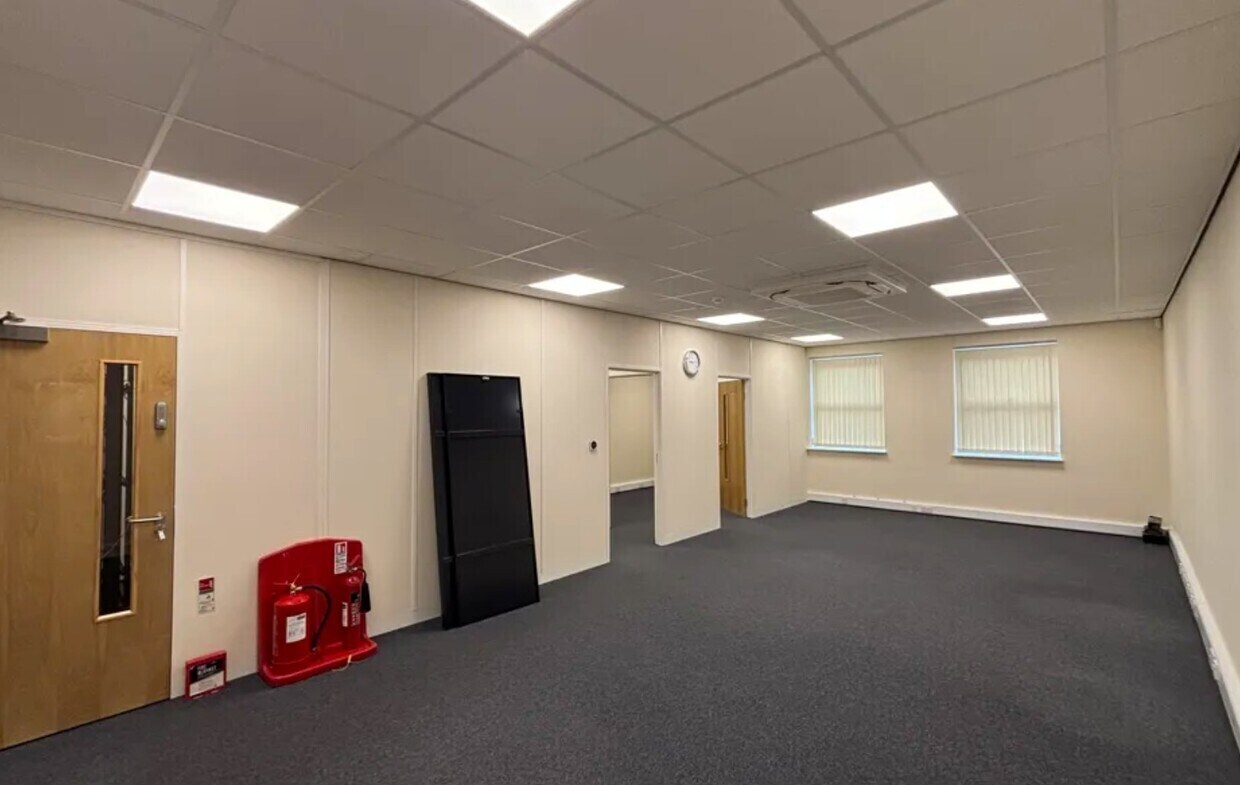 Wheatstone Ct, Quedgeley, GLS GL2 2AQ - Unit 5 - - Interior Photo - Image 1 of 9