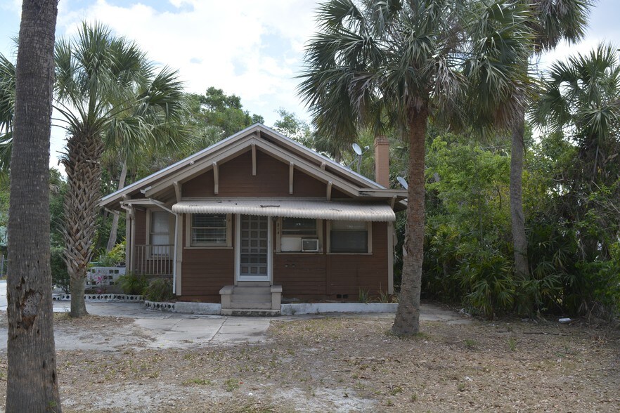 214 Forrest Ave, Cocoa, FL for sale - Building Photo - Image 1 of 1