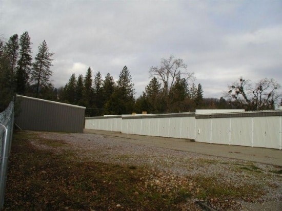 20707 Lakeshore Dr, Lakehead, CA for sale - Building Photo - Image 2 of 3