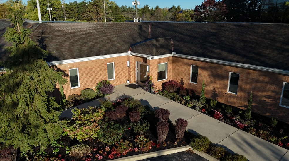 480 Colonial Pky, Columbus, OH for lease - Building Photo - Image 3 of 14