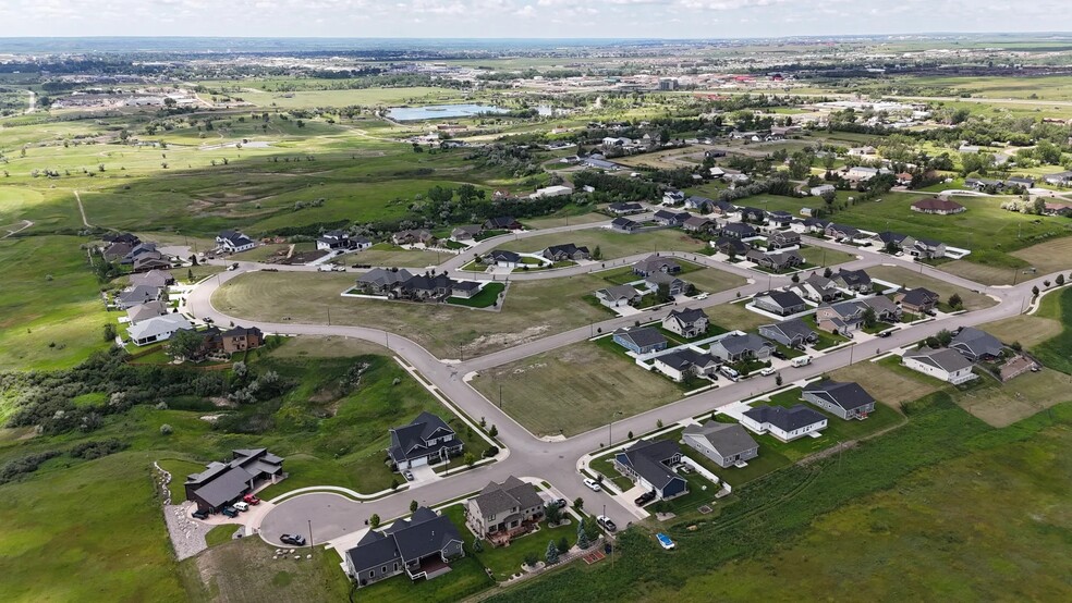 The Meadows Subdivision, Williston, ND for sale - Primary Photo - Image 1 of 23