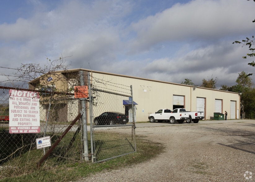 8315 B Industrial, Pearland, TX for sale - Primary Photo - Image 1 of 11