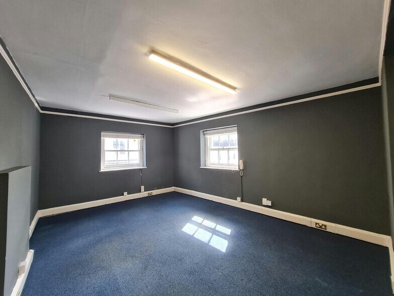 53-53A George St, Richmond for lease - Building Photo - Image 3 of 3