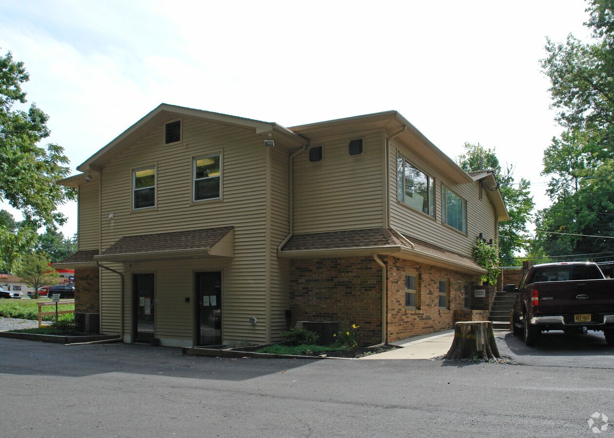 549 S Evergreen Ave, Woodbury Heights, NJ 08097