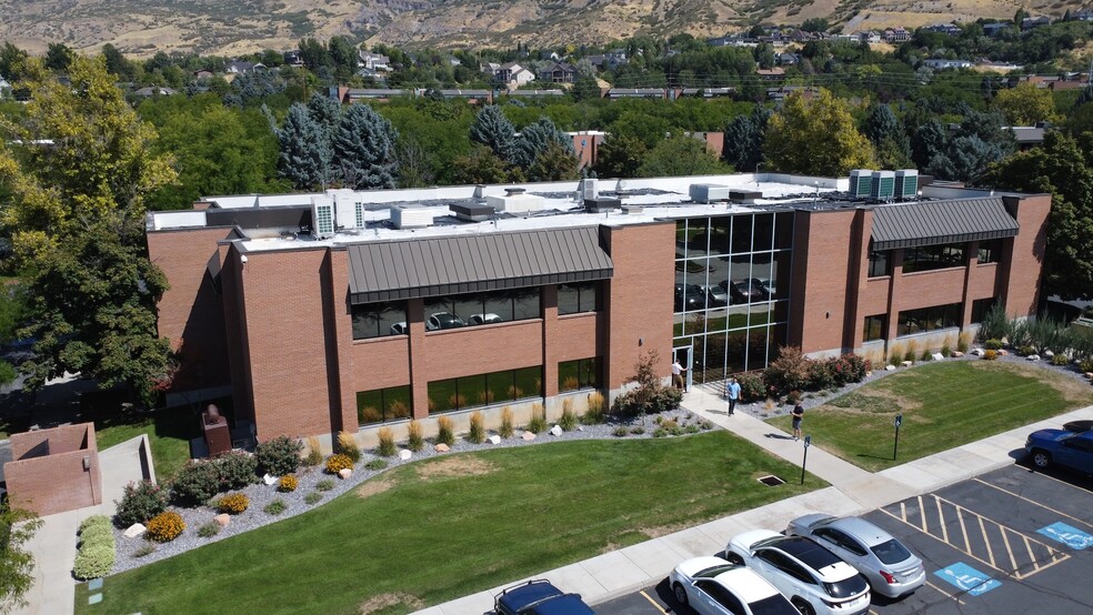 500-560 E Timpanogos Cir, Orem, UT for lease - Building Photo - Image 3 of 25