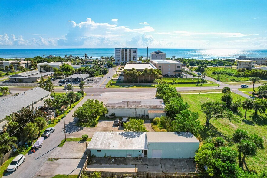 10 Francis St, Cocoa Beach, FL for sale - Building Photo - Image 1 of 1