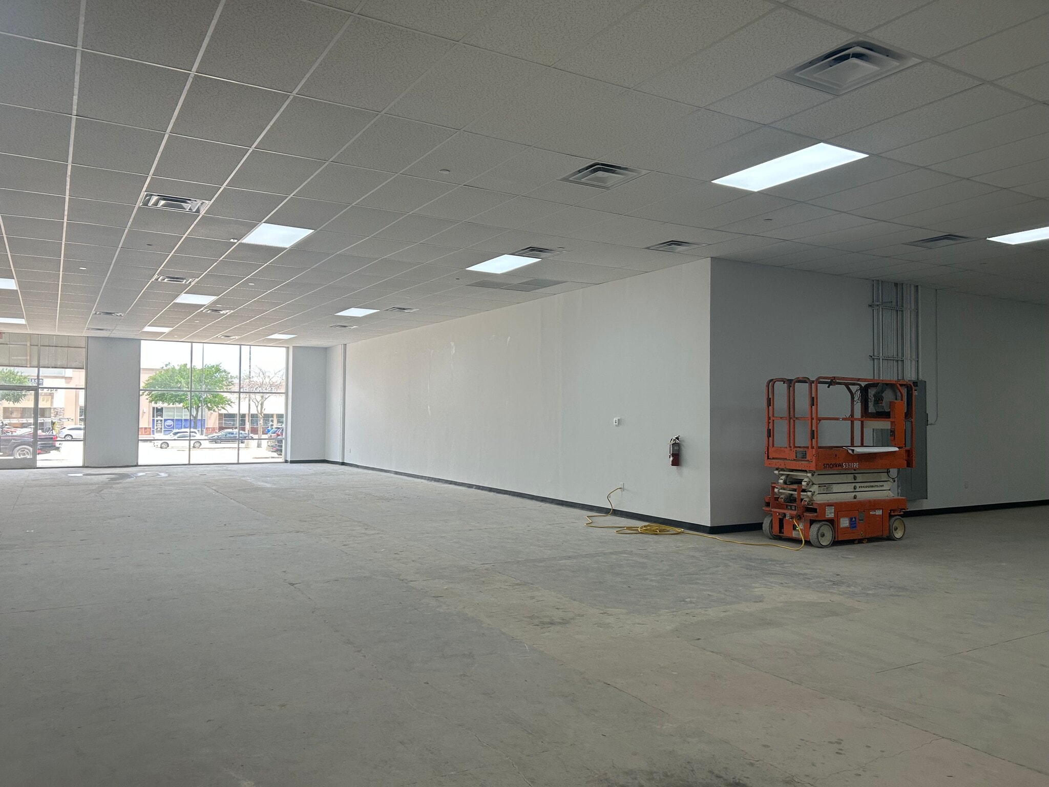 1901-1941 SE Preston Rd, Plano, TX for lease Building Photo- Image 1 of 3