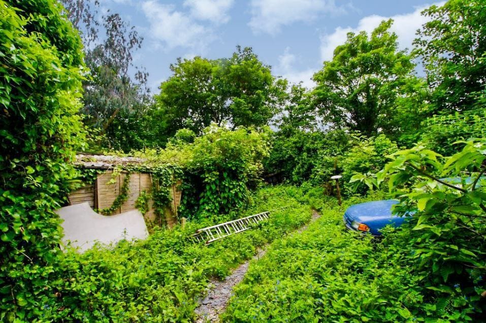 Vicarage Rd, London for sale Primary Photo- Image 1 of 1