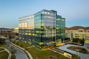 One Franklin Park - Pub