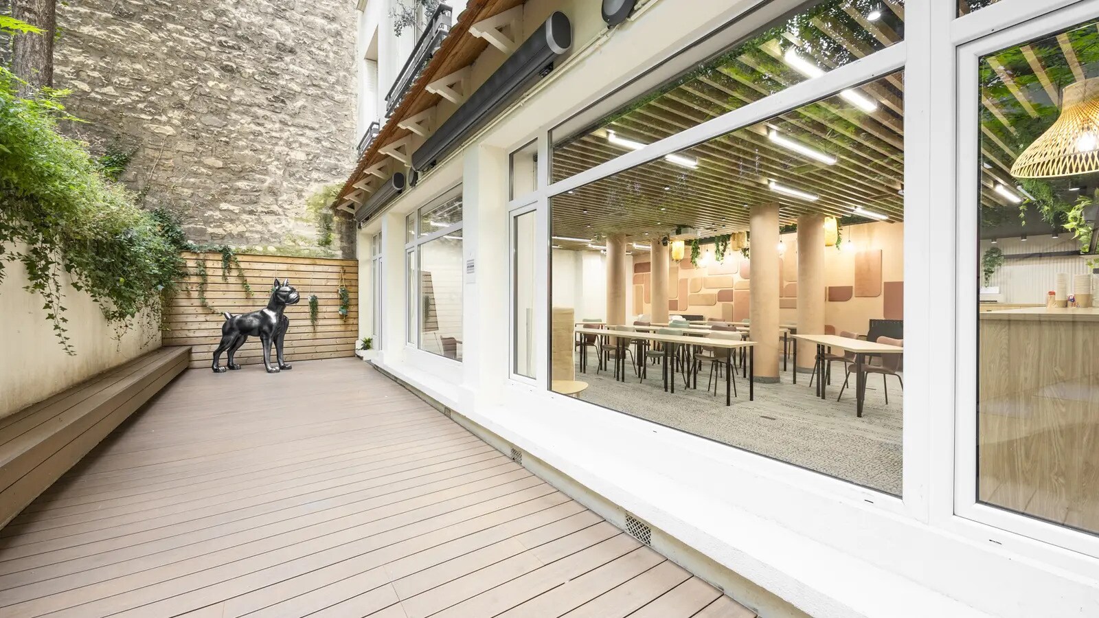 Office in Paris for sale Building Photo- Image 1 of 1