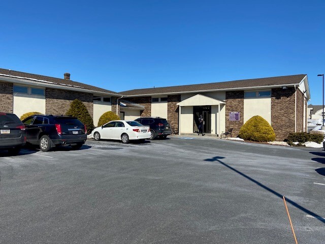 3261 Route 100, Macungie, PA for lease - Building Photo - Image 1 of 2