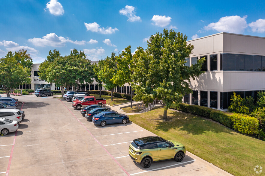 1159 Cottonwood Ln, Irving, TX for sale - Primary Photo - Image 1 of 1