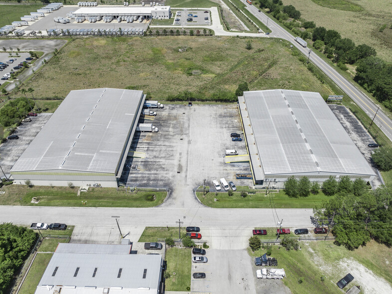 4930 E Lakeland Commerce Pky, Lakeland, FL for lease - Building Photo - Image 3 of 4