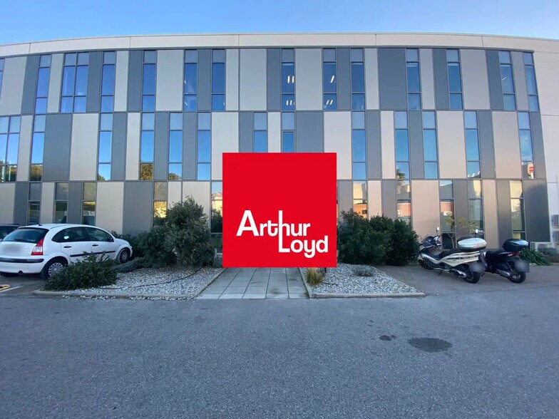 Rue Pascal Xavier Coste, Marseille for lease - Building Photo - Image 1 of 12