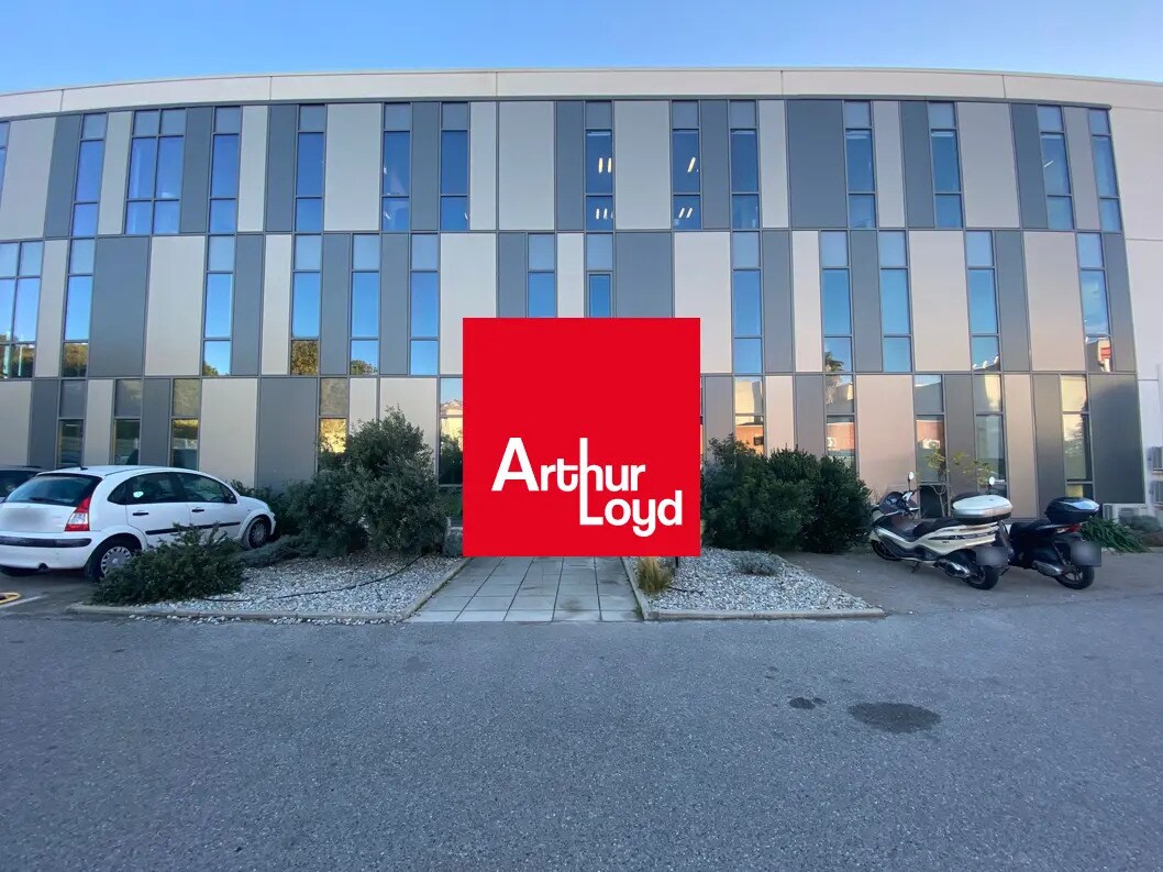 Rue Pascal Xavier Coste, Marseille for lease Building Photo- Image 1 of 13