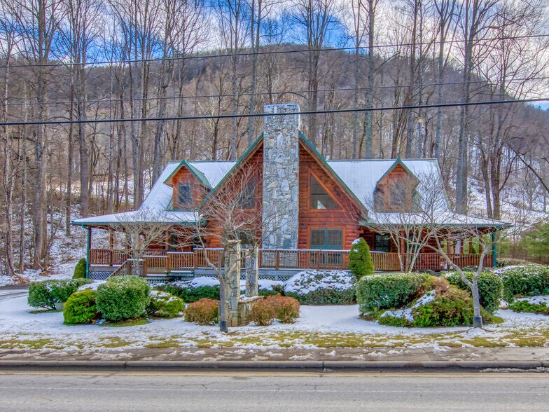 1391 Soco Rd, Maggie Valley, NC for sale - Building Photo - Image 1 of 1