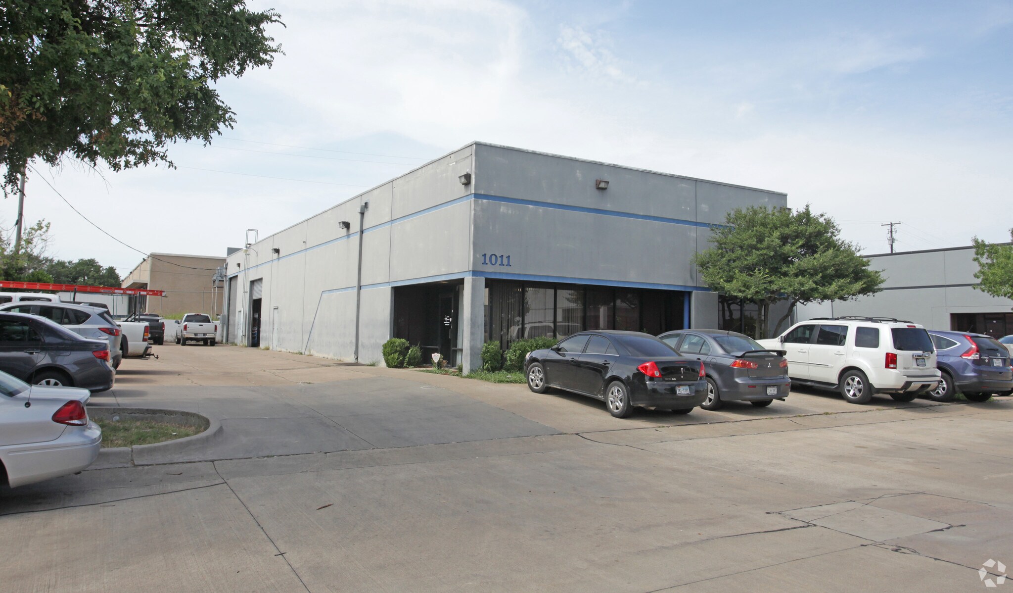 1011 Oakmead Dr, Arlington, TX for sale Primary Photo- Image 1 of 1