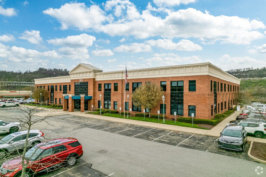 285 E Waterfront Dr, Homestead, PA for lease - Building Photo - Image 3 of 27