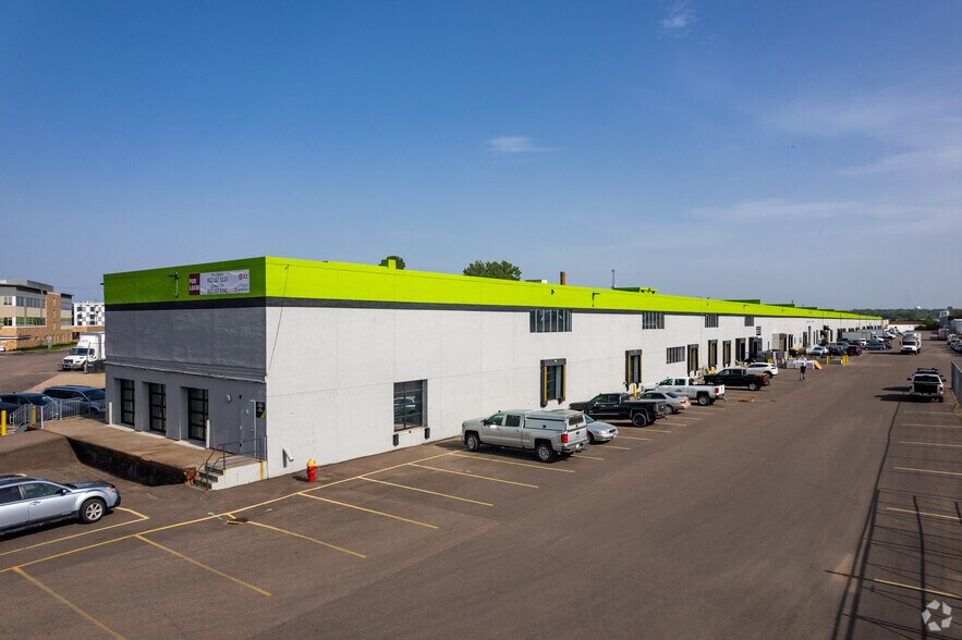 740-756 Vandalia St, Saint Paul, MN for lease - Building Photo - Image 1 of 8