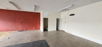 2876 SW 4th Ave, Ontario, OR for lease Interior Photo- Image 2 of 4