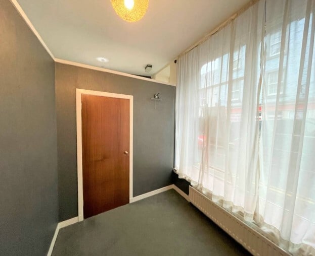 10 Howegate, Hawick for sale - Interior Photo - Image 3 of 5