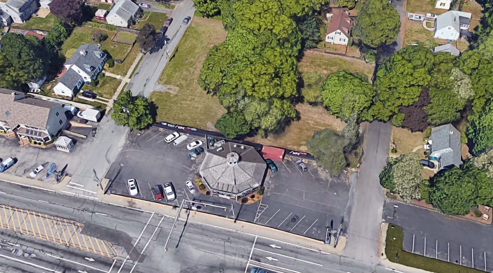 1795 Post Rd, Warwick, RI for sale Primary Photo- Image 1 of 1