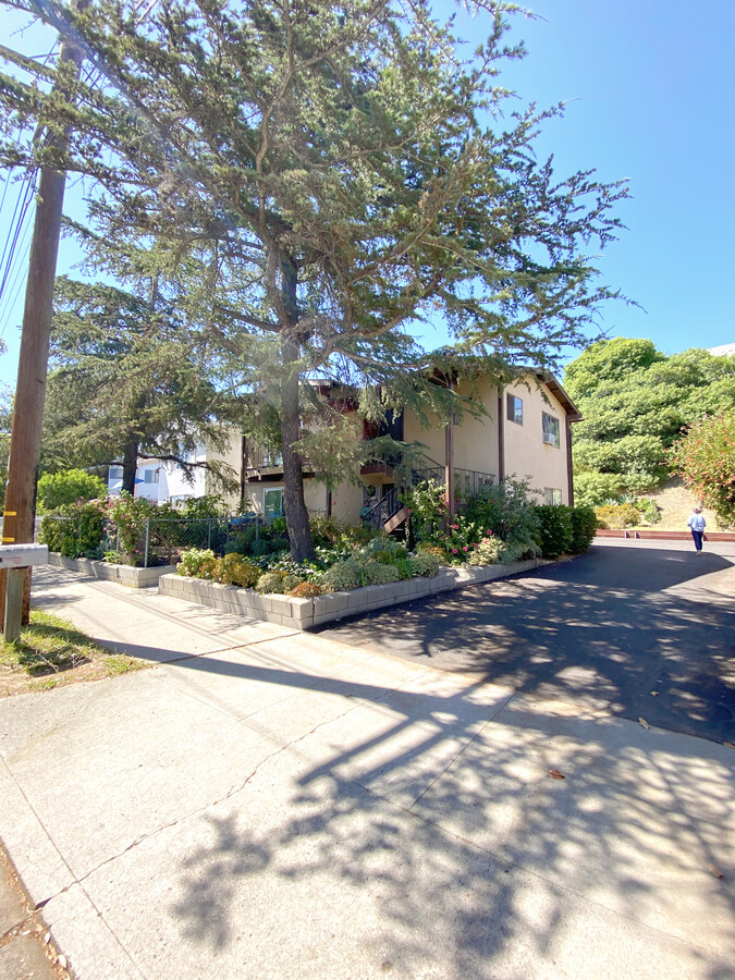 2418 Calle Real, Santa Barbara, CA 93105 | LoopNet