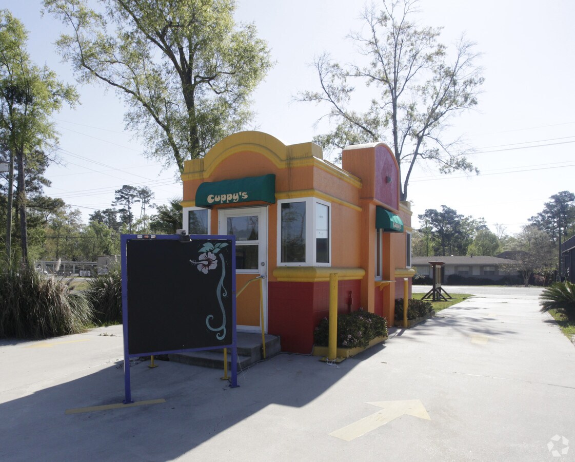 928 Girod St, Mandeville, LA 70448