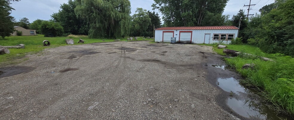 35543 US-45, Lake Villa, IL for lease - Primary Photo - Image 1 of 11