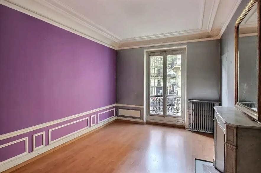 Office in Paris for lease - Interior Photo - Image 2 of 7