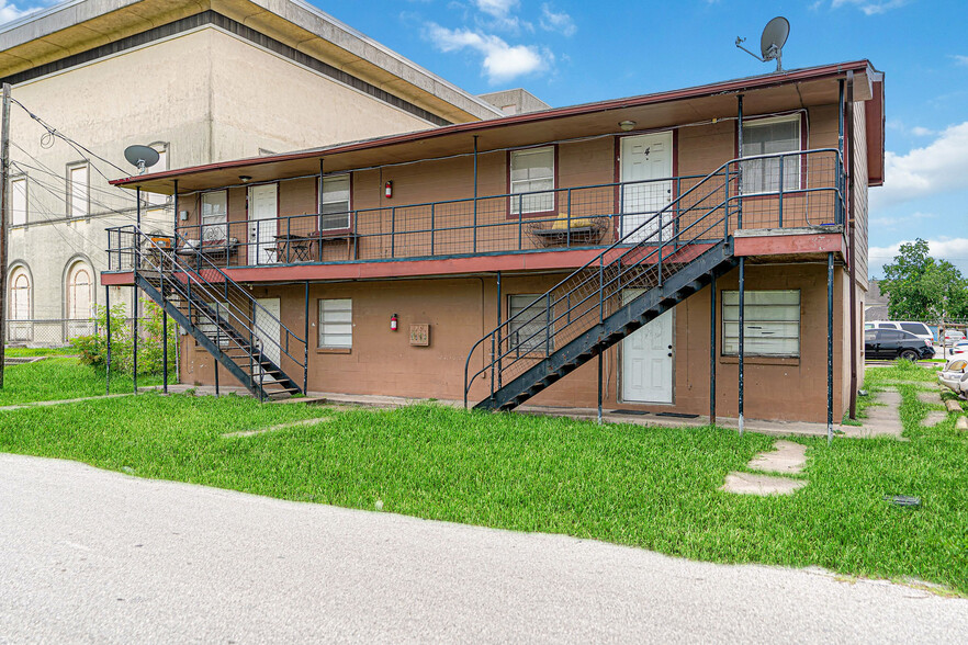 504 Crown St, Houston, TX for sale - Primary Photo - Image 1 of 11