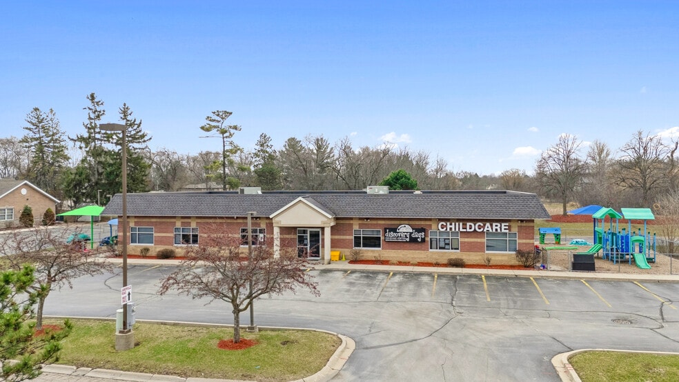 S80W18906 Janesville Rd - Muskego, WI 53150, Muskego, WI for sale - Building Photo - Image 1 of 4