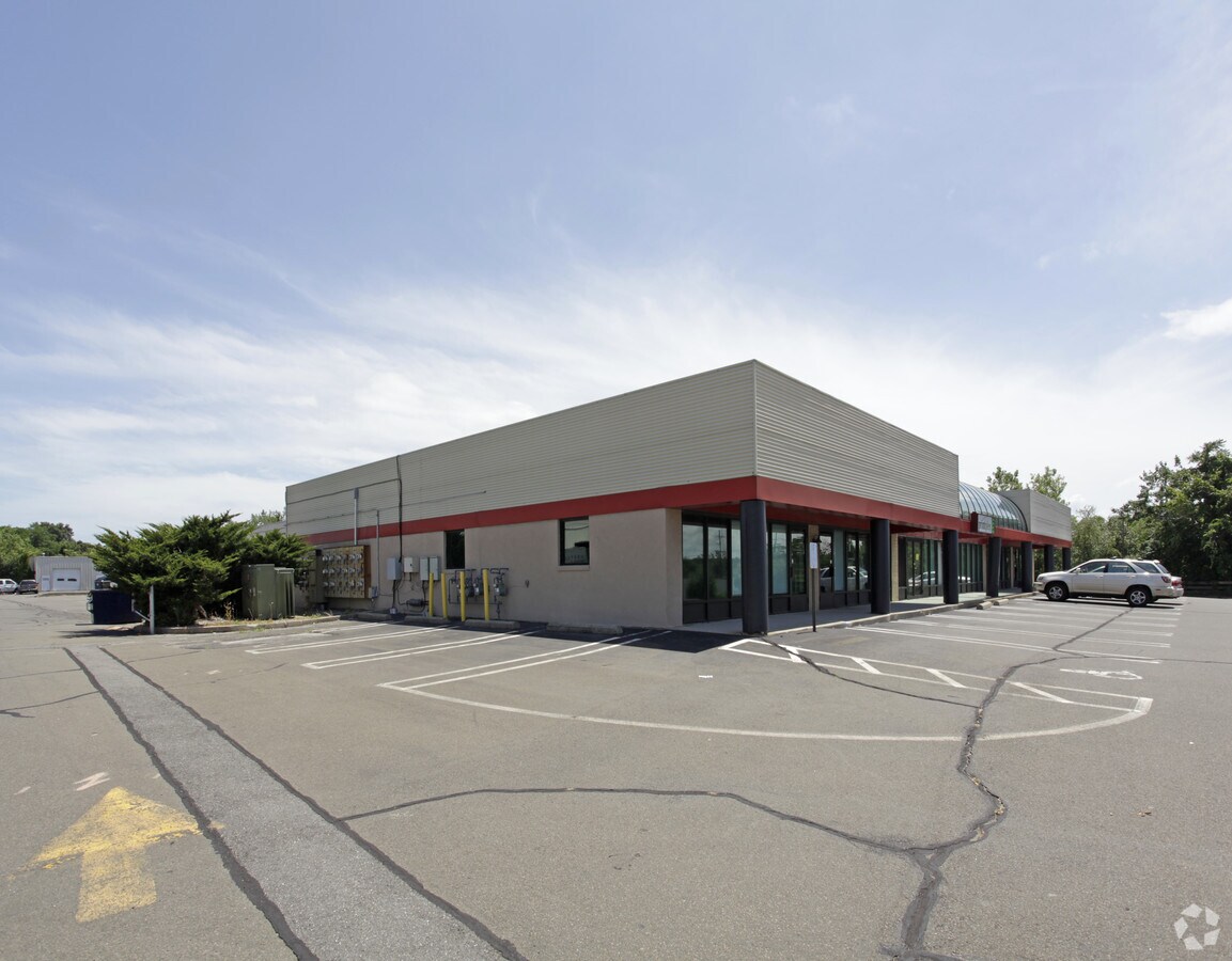 280284 Quarry Rd, Milford, CT 06460