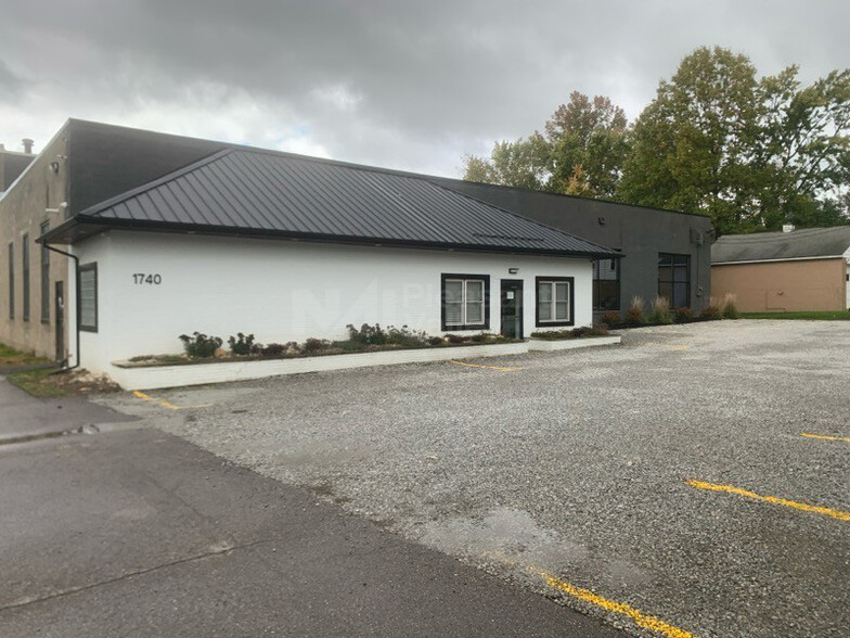 1740 S Arlington St, Akron, OH for lease - Building Photo - Image 2 of 3