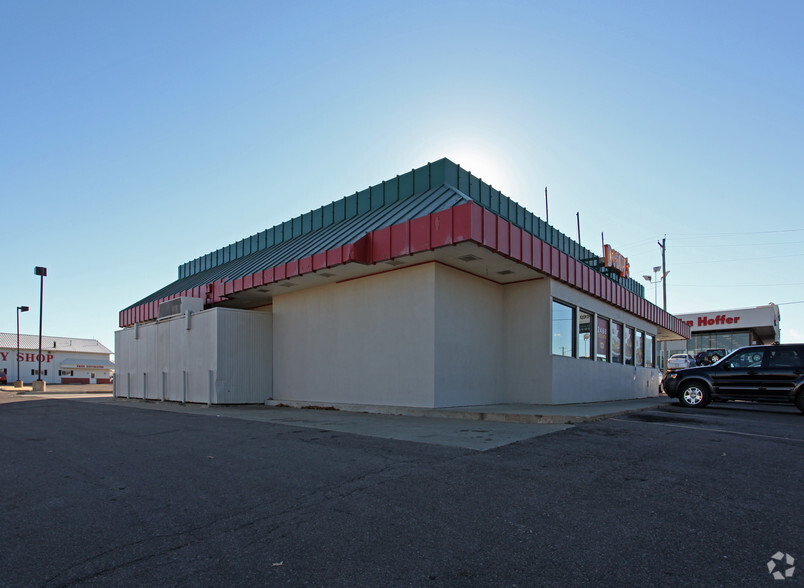 3210 SW Topeka Blvd, Topeka, KS for lease - Building Photo - Image 2 of 2