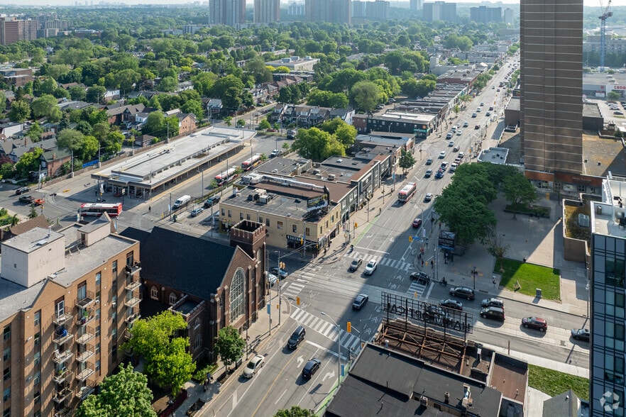 2558 Danforth Av, Toronto, ON for lease - Aerial - Image 2 of 2
