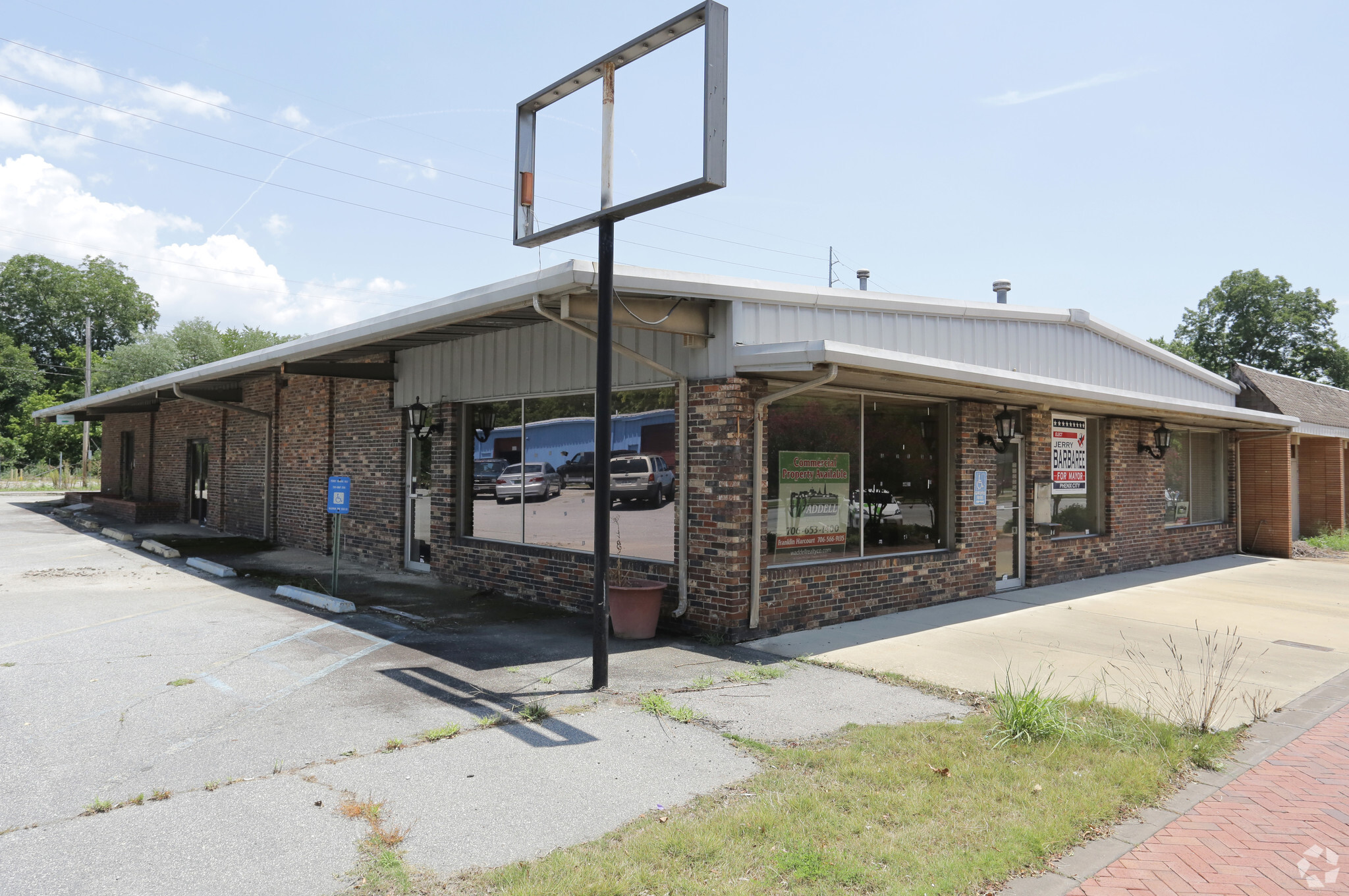 1112 Broad St, Phenix City, AL for sale Primary Photo- Image 1 of 1