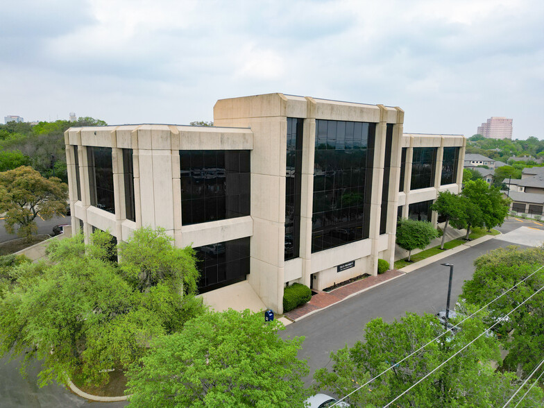 7551 Callaghan Rd, San Antonio, TX for lease - Building Photo - Image 1 of 8