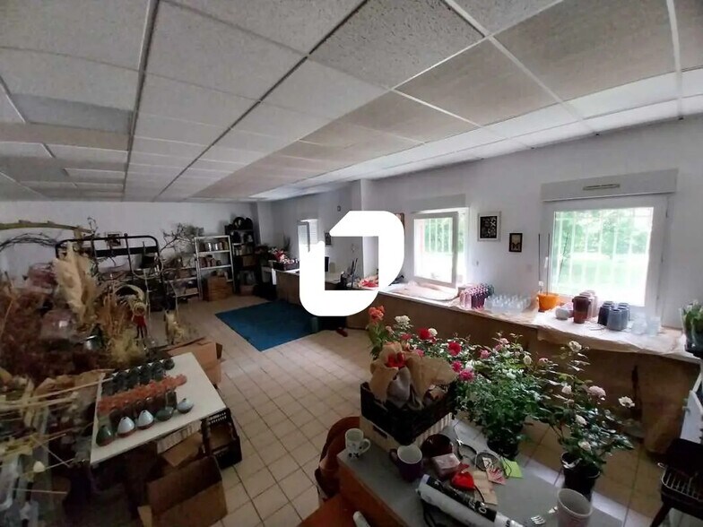 Office in Cormeilles-en-Vexin for lease - Interior Photo - Image 2 of 15