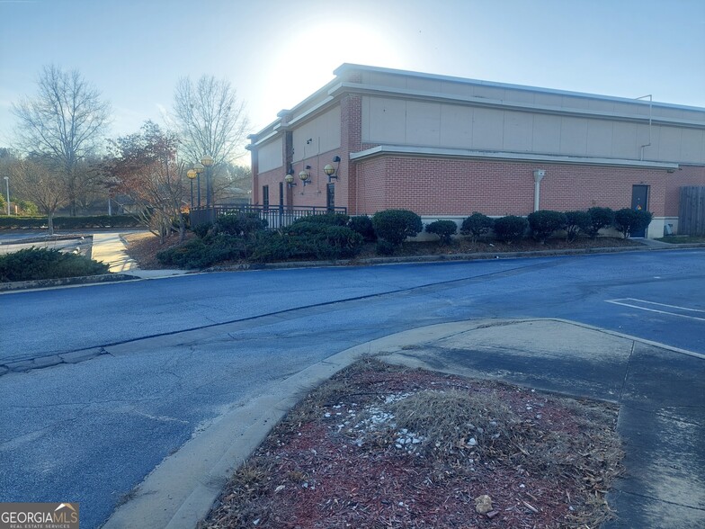 7322 Stonecrest Concourse, Lithonia, GA for sale - Building Photo - Image 3 of 10