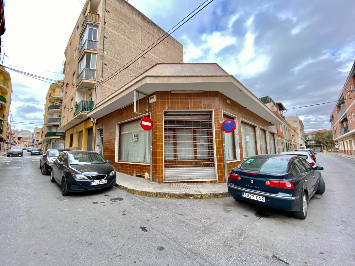 Retail in Aspe for sale Building Photo- Image 1 of 22
