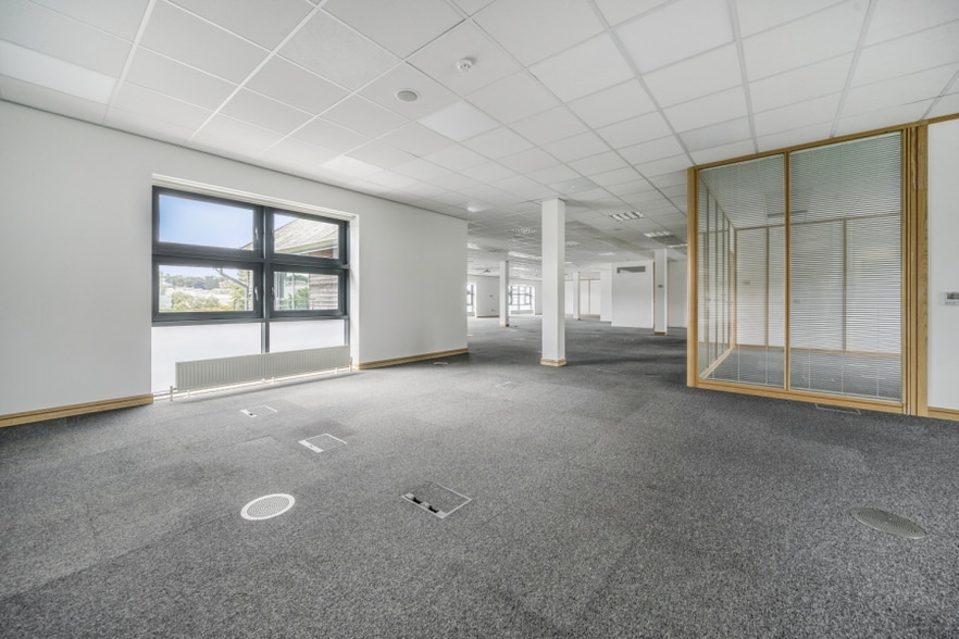 Malpas Rd, Truro for lease - Interior Photo - Image 2 of 8