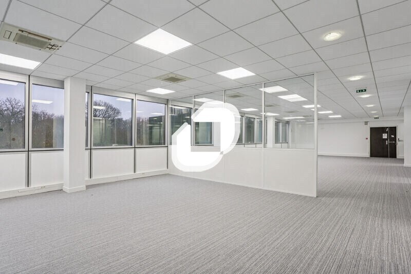 Office in Meudon for lease - Building Photo - Image 2 of 23